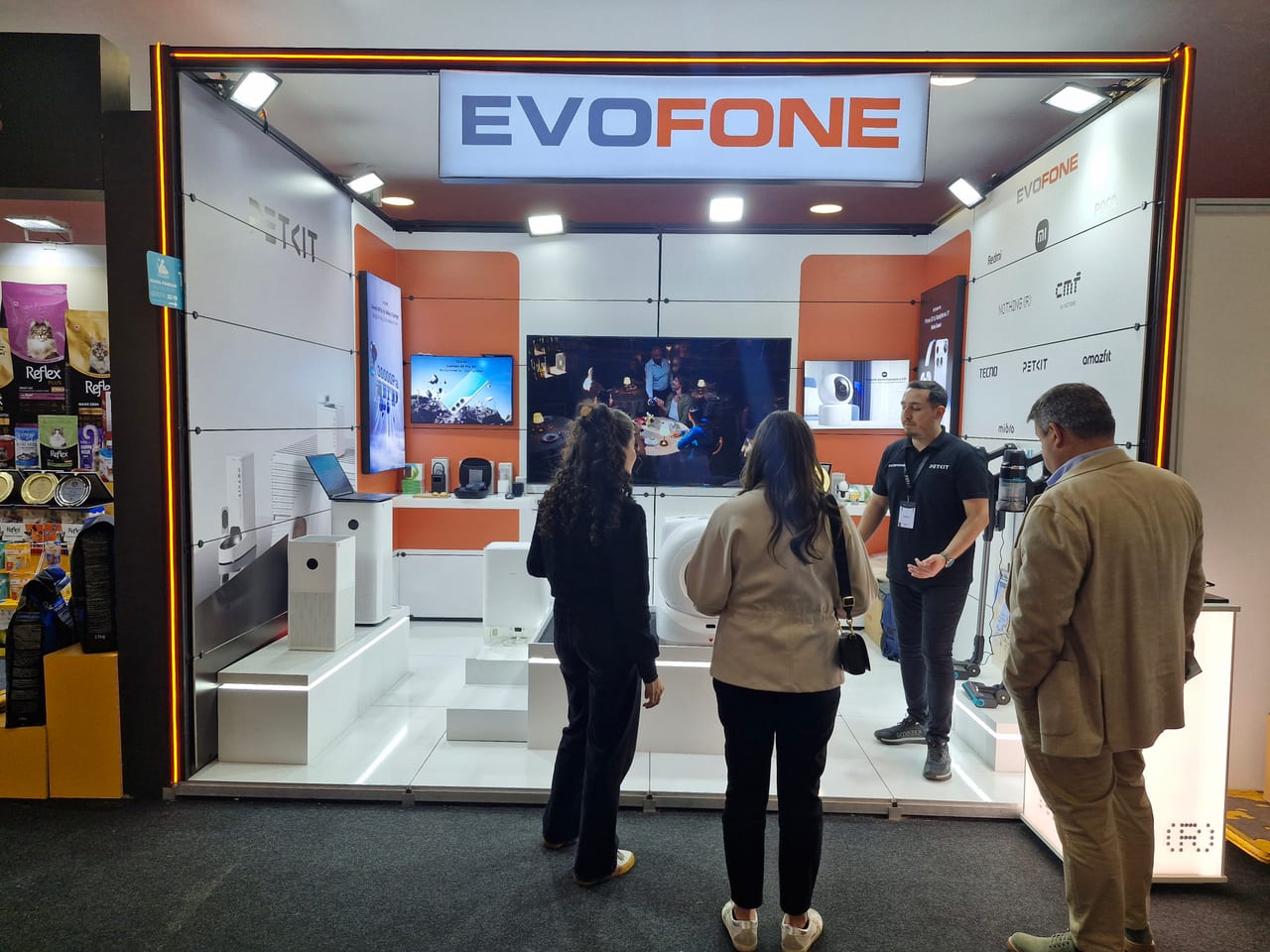 Evafone 2026 İstanbul fuar standının genel görünümü; 12 m² maxima sistem stand.